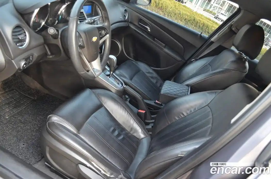 Chevrolet Cruze 2011 1.8 Автомат в Москве № 619478, фото 12
