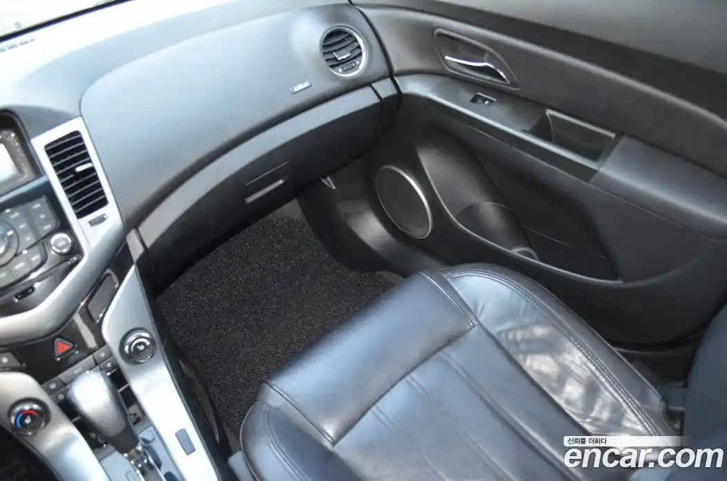 Chevrolet Cruze 2011 1.8 Автомат в Москве № 619478, фото 14