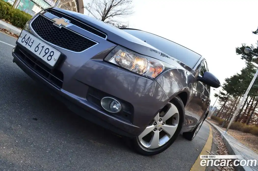 Chevrolet Cruze 2011 1.8 Автомат в Москве № 619478, фото 4