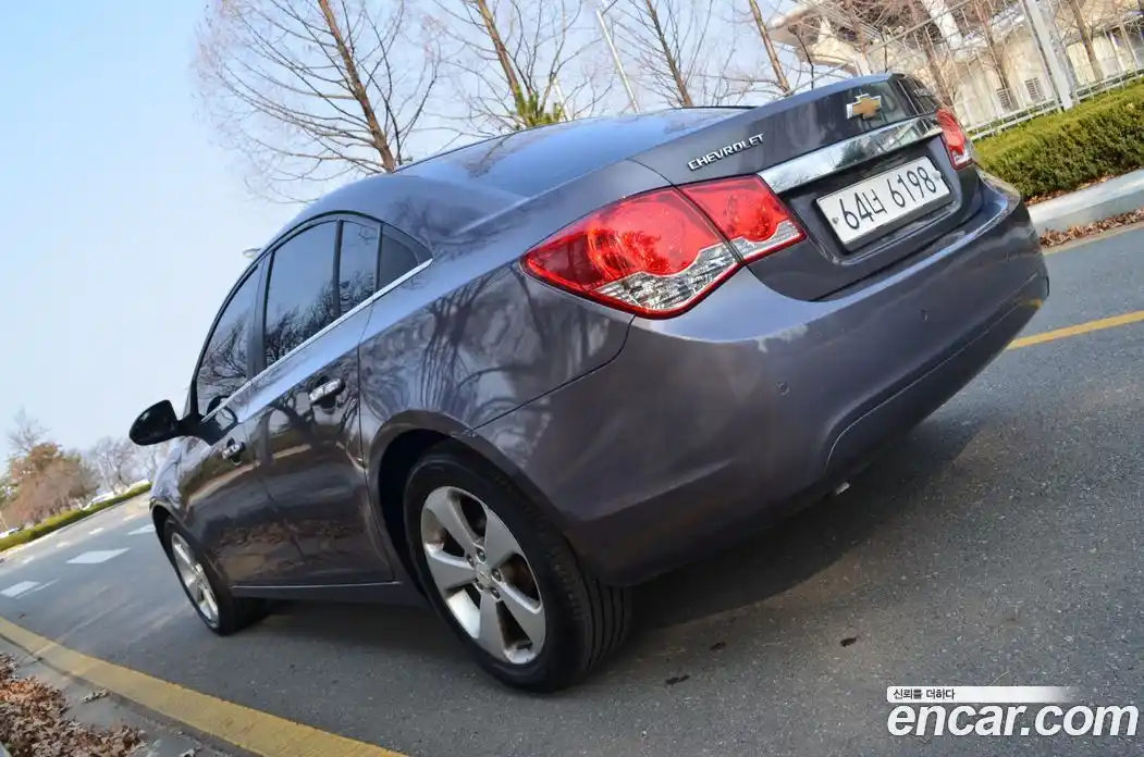 Chevrolet Cruze 2011 1.8 Автомат в Москве № 619478, фото 5