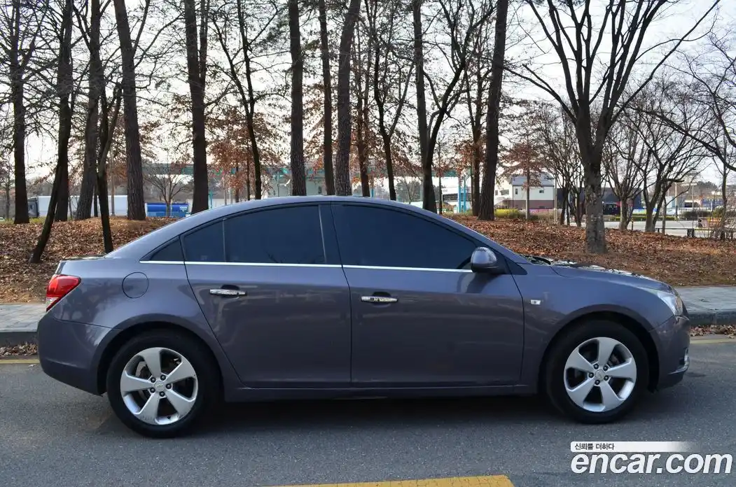 Chevrolet Cruze 2011 1.8 Автомат в Москве № 619478, фото 6