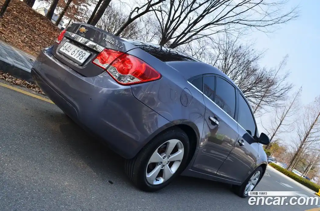 Chevrolet Cruze 2011 1.8 Автомат в Москве № 619478, фото 7