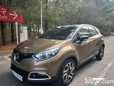 Renault QM3 2016 1.5 Автомат в Москве № 620037, миниатюра 2