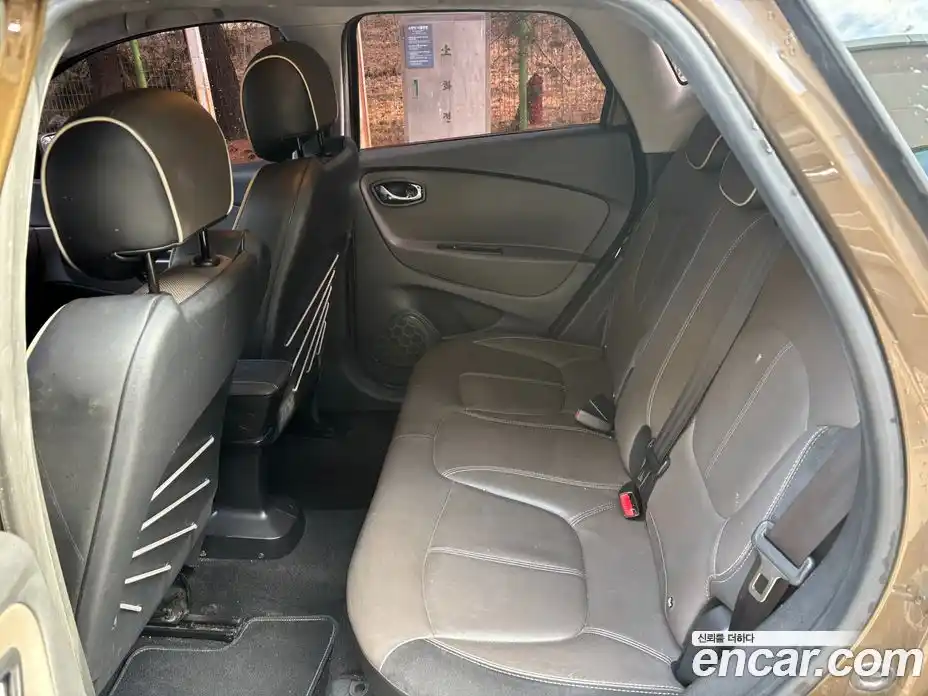 Renault QM3 2016 1.5 Автомат в Москве № 620037, фото 10