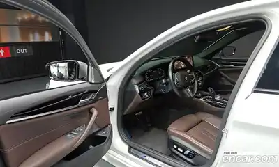 BMW 5-Series 2022 4.4 Автомат в Москве № 621592, миниатюра 10