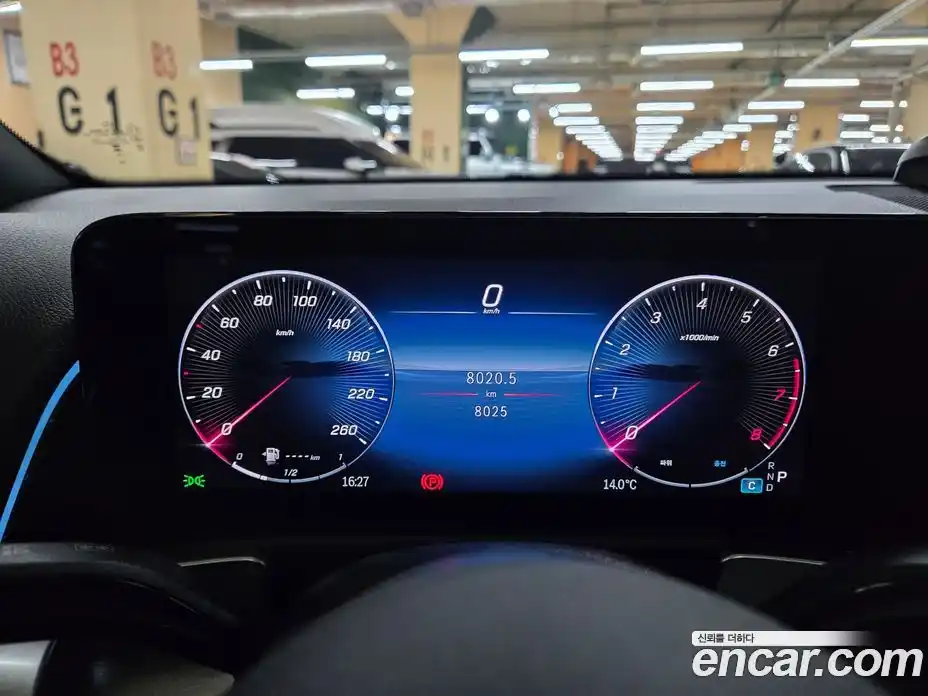 Mercedes-Benz GLB-Class 2025 2.0 Автомат в Москве № 622819, фото 4