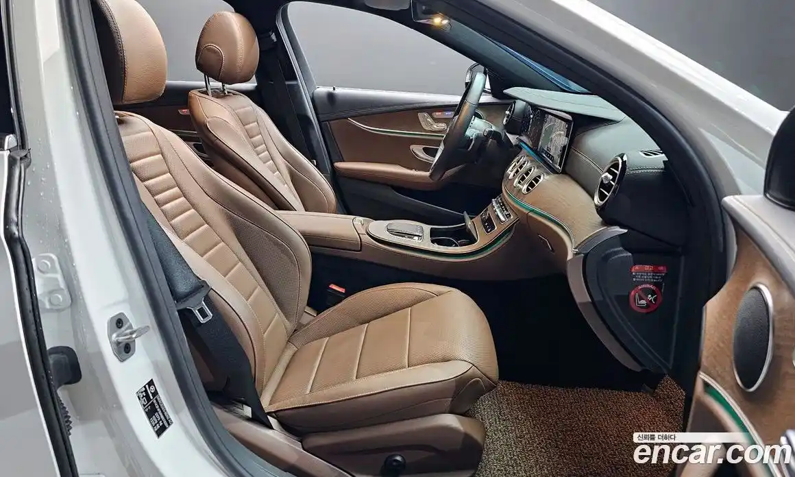 Mercedes-Benz E-Class 2022 2.0 Автомат в Москве № 622866, фото 10