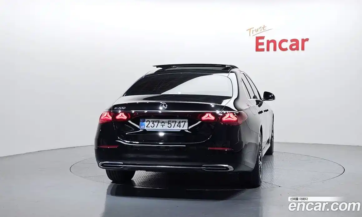 Mercedes-Benz E-Class 2025 2.0 Автомат в Москве № 622876, фото 4