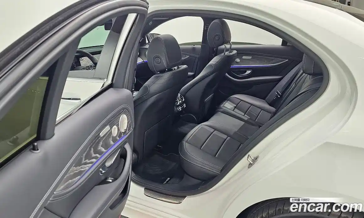 Mercedes-Benz E-Class 2021 2.0 Автомат в Москве № 623254, фото 12