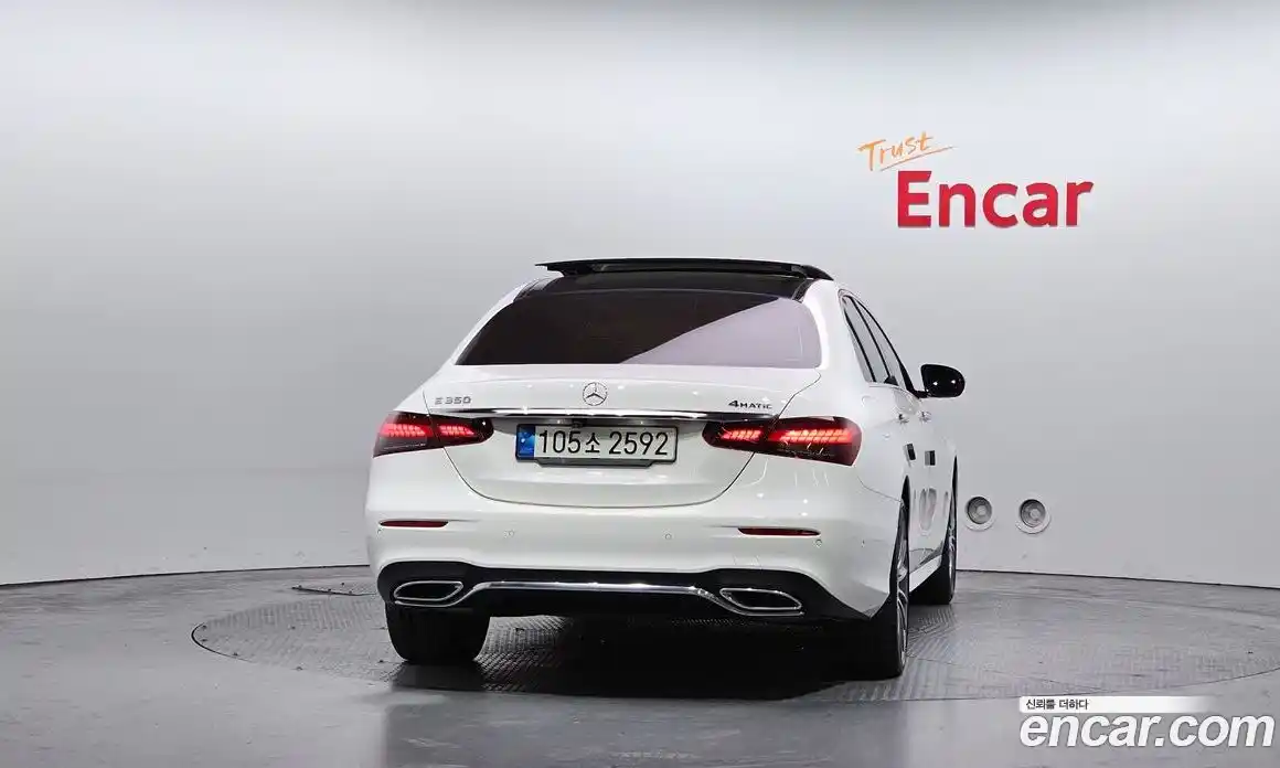 Mercedes-Benz E-Class 2021 2.0 Автомат в Москве № 623254, фото 4