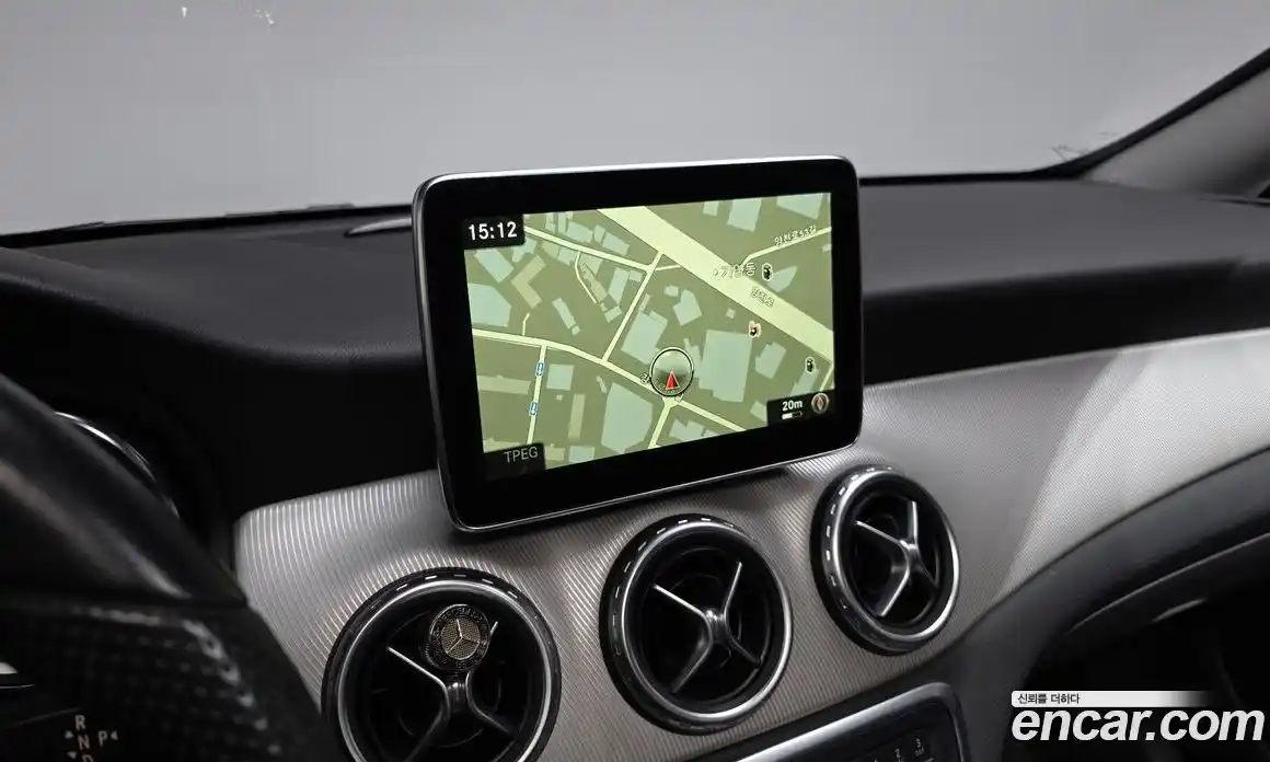 Mercedes-Benz GLA-Class 2016 2.1 Автомат в Москве № 623436, фото 15