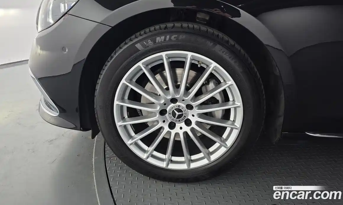 Mercedes-Benz E-Class 2021 2.0 Автомат в Москве № 623513, фото 5