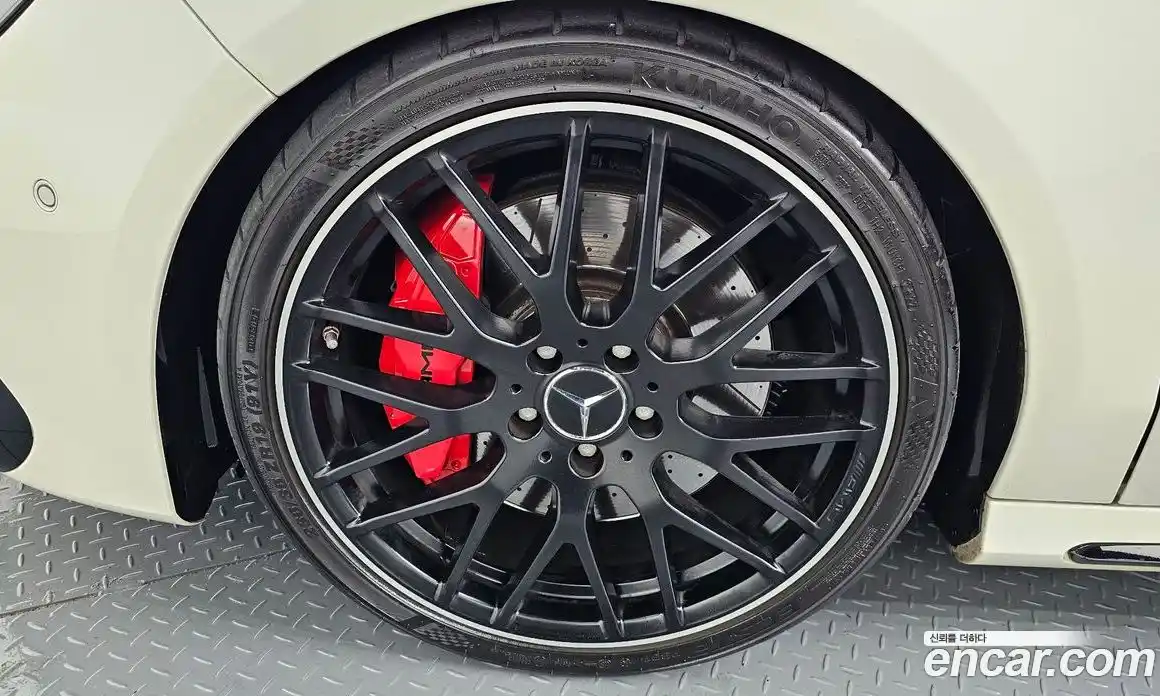 Mercedes-Benz CLA-Class 2018 2.0 Автомат в Москве № 623795, фото 5