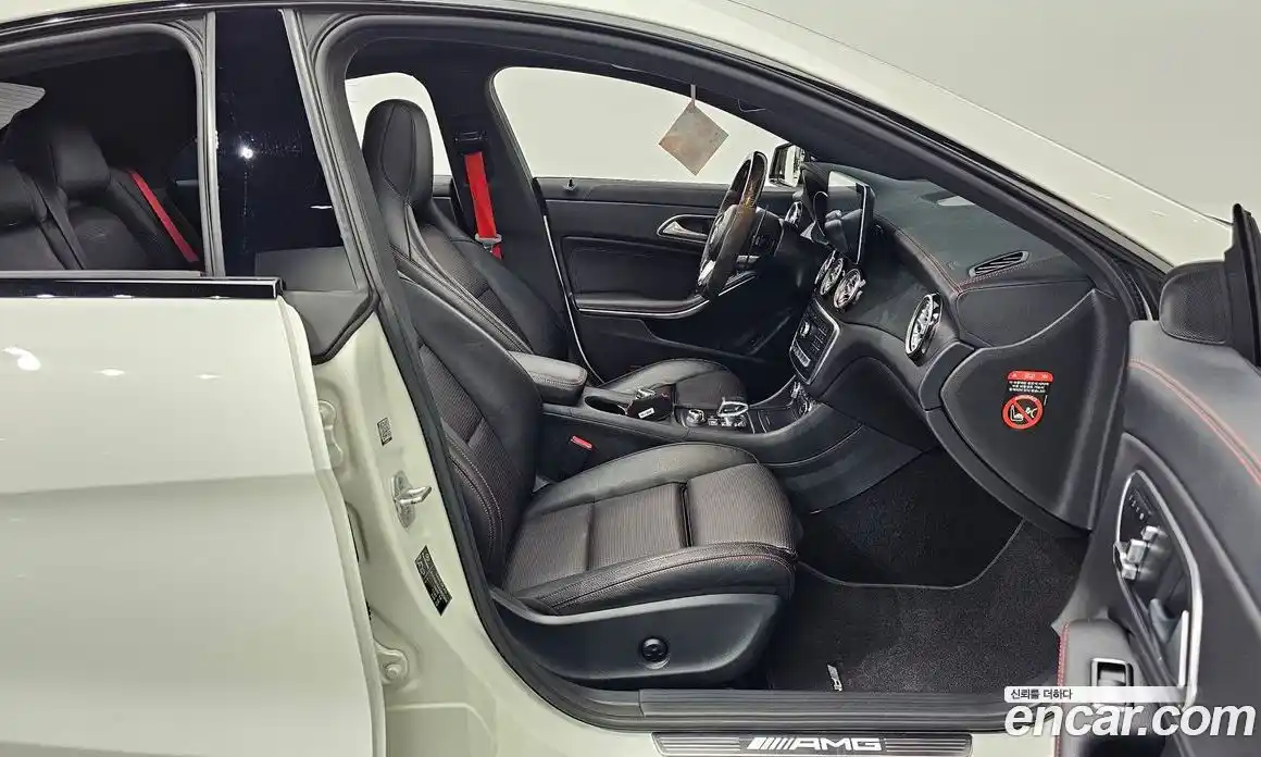 Mercedes-Benz CLA-Class 2018 2.0 Автомат в Москве № 623795, фото 10