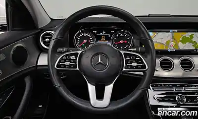 Mercedes-Benz E-Class 2019 2.0 Автомат в Москве № 623799, миниатюра 12