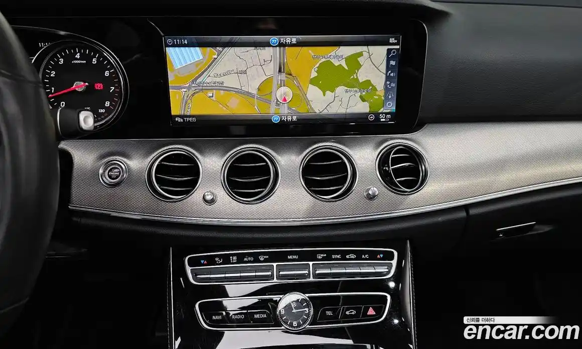 Mercedes-Benz E-Class 2019 2.0 Автомат в Москве № 623799, фото 13