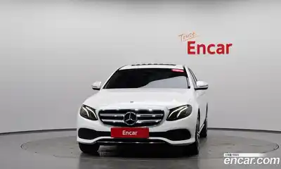 Mercedes-Benz E-Class 2019 2.0 Автомат в Москве № 623799, миниатюра 2
