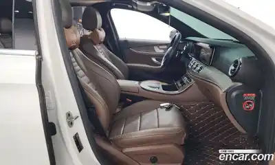 Mercedes-Benz E-Class 2021 2.0 Автомат в Москве № 623987, миниатюра 11