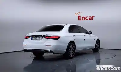 Mercedes-Benz E-Class 2021 2.0 Автомат в Москве № 623987, миниатюра 2