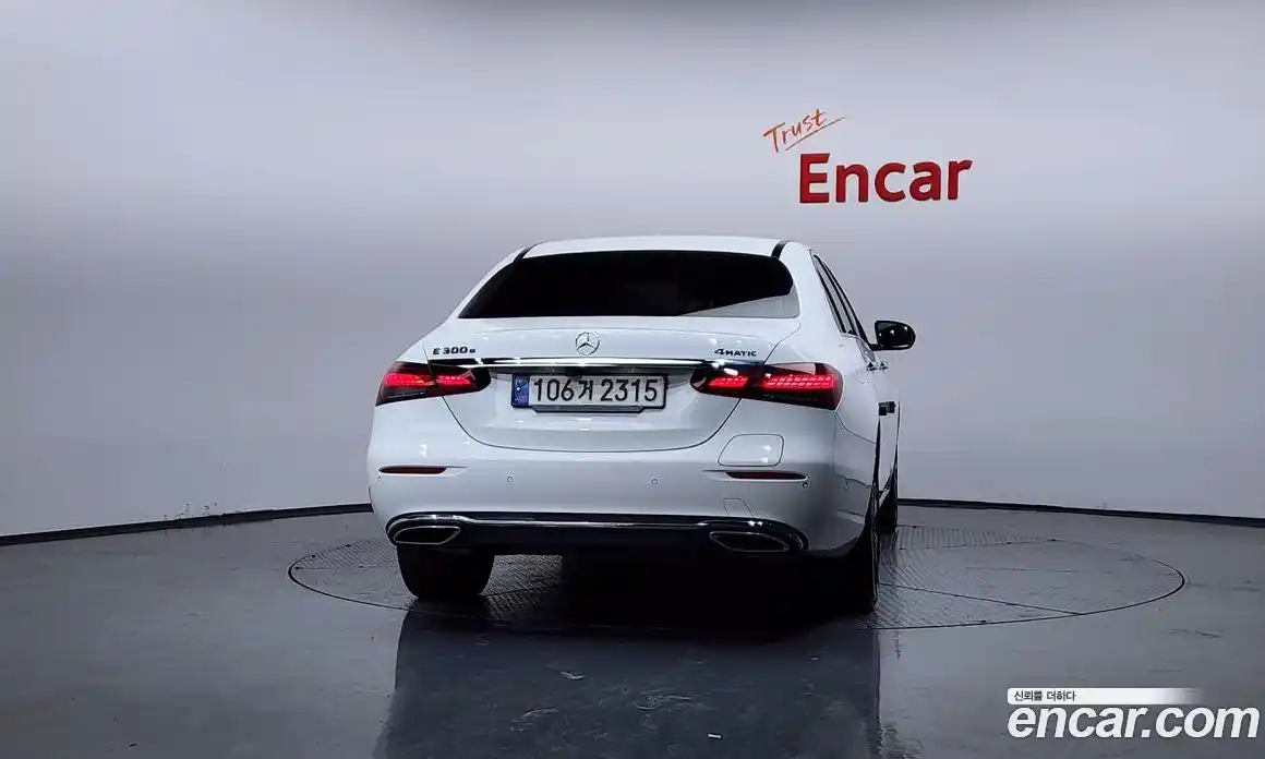 Mercedes-Benz E-Class 2021 2.0 Автомат в Москве № 623987, фото 4