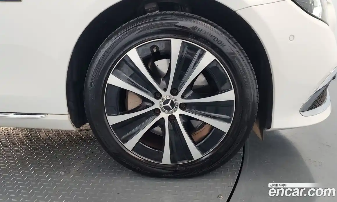 Mercedes-Benz E-Class 2021 2.0 Автомат в Москве № 623987, фото 5