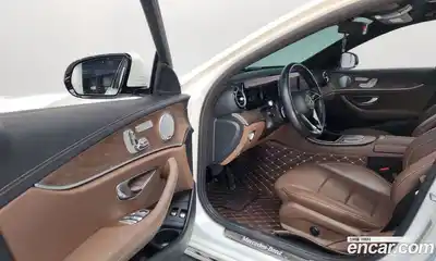 Mercedes-Benz E-Class 2021 2.0 Автомат в Москве № 623987, миниатюра 10