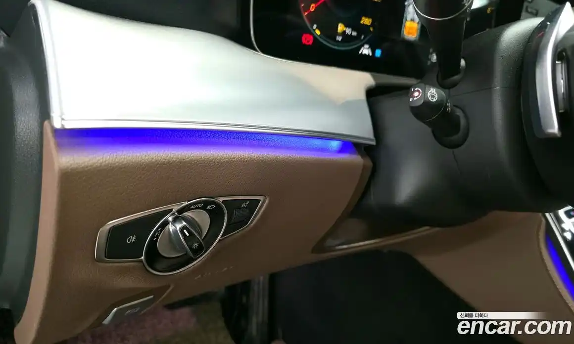 Mercedes-Benz E-Class 2021 2.0 Автомат в Москве № 624099, фото 18