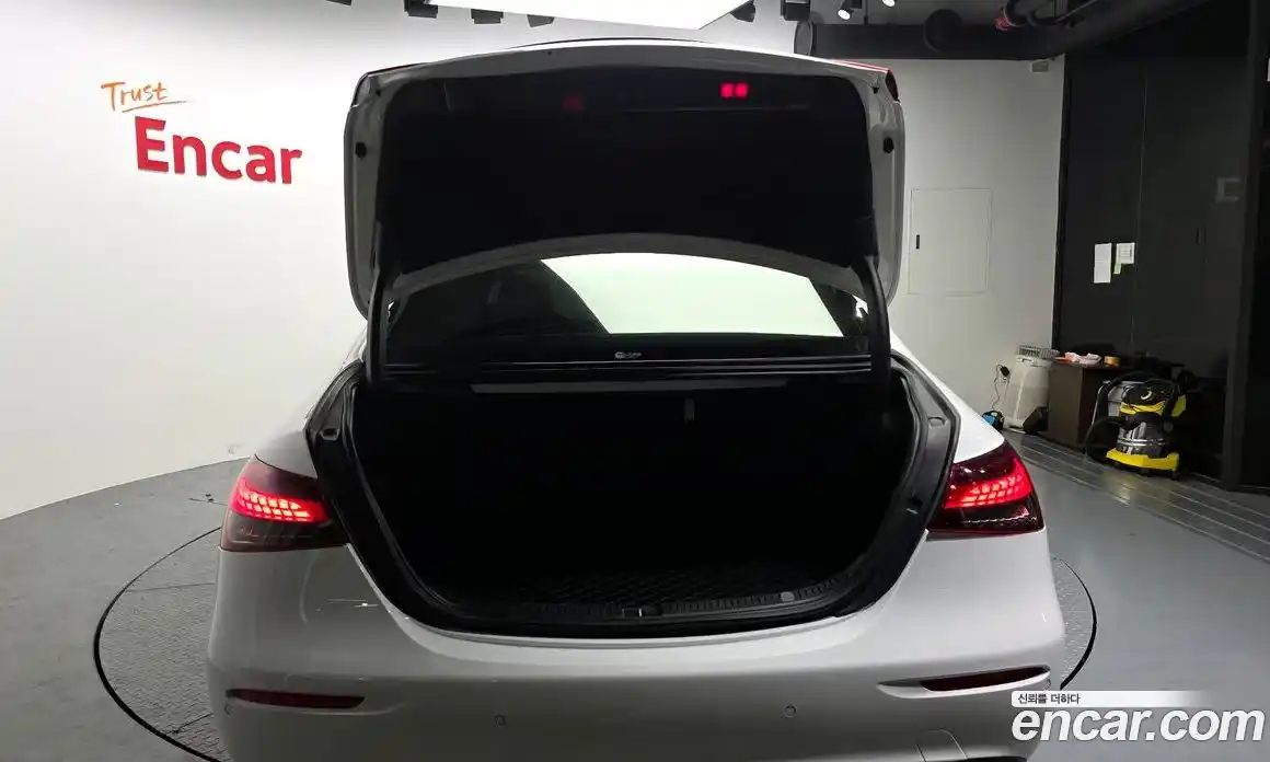 Mercedes-Benz E-Class 2021 2.0 Автомат в Москве № 624099, фото 20