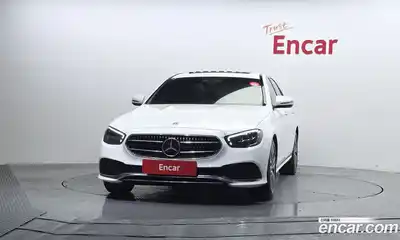 Mercedes-Benz E-Class 2021 2.0 Автомат в Москве № 624099, миниатюра 3