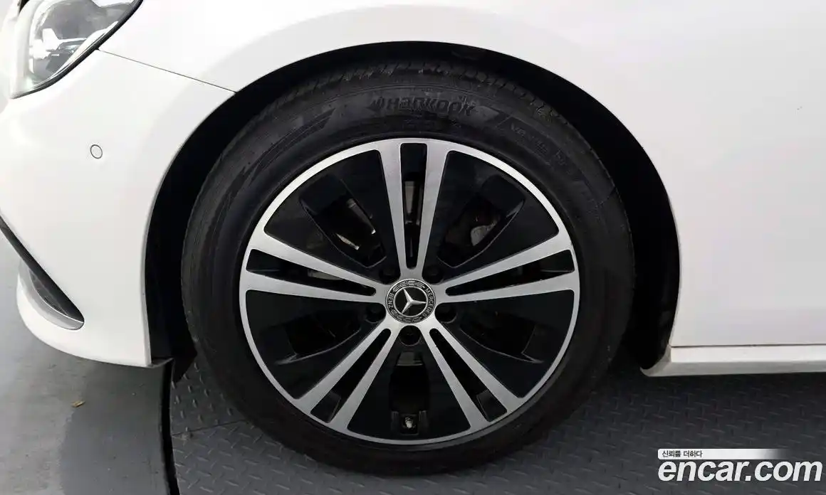 Mercedes-Benz E-Class 2021 2.0 Автомат в Москве № 624099, фото 5