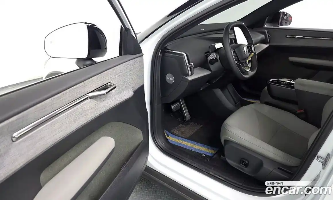 Volvo EX30 2026 0.2 Автомат в Москве № 626133, фото 17