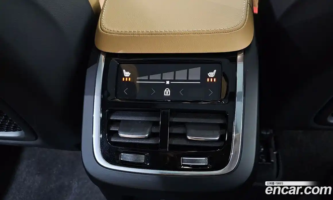 Volvo XC90 2024 2.0 Автомат в Москве № 626199, фото 17