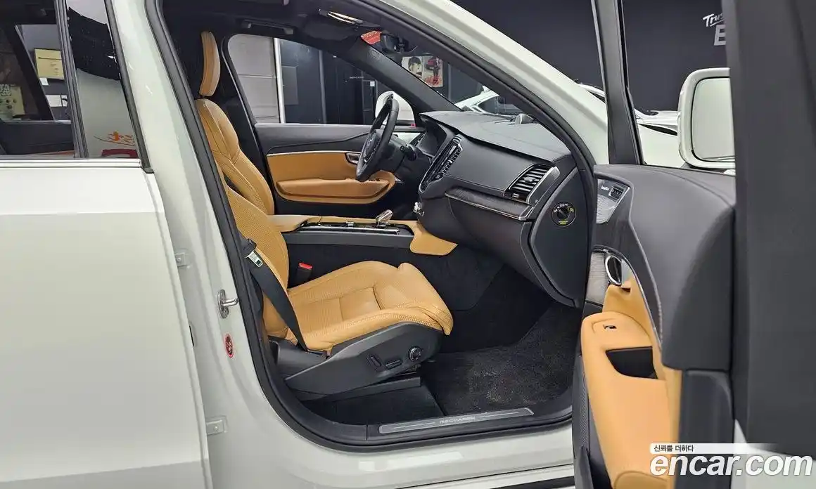 Volvo XC90 2024 2.0 Автомат в Москве № 626199, фото 10