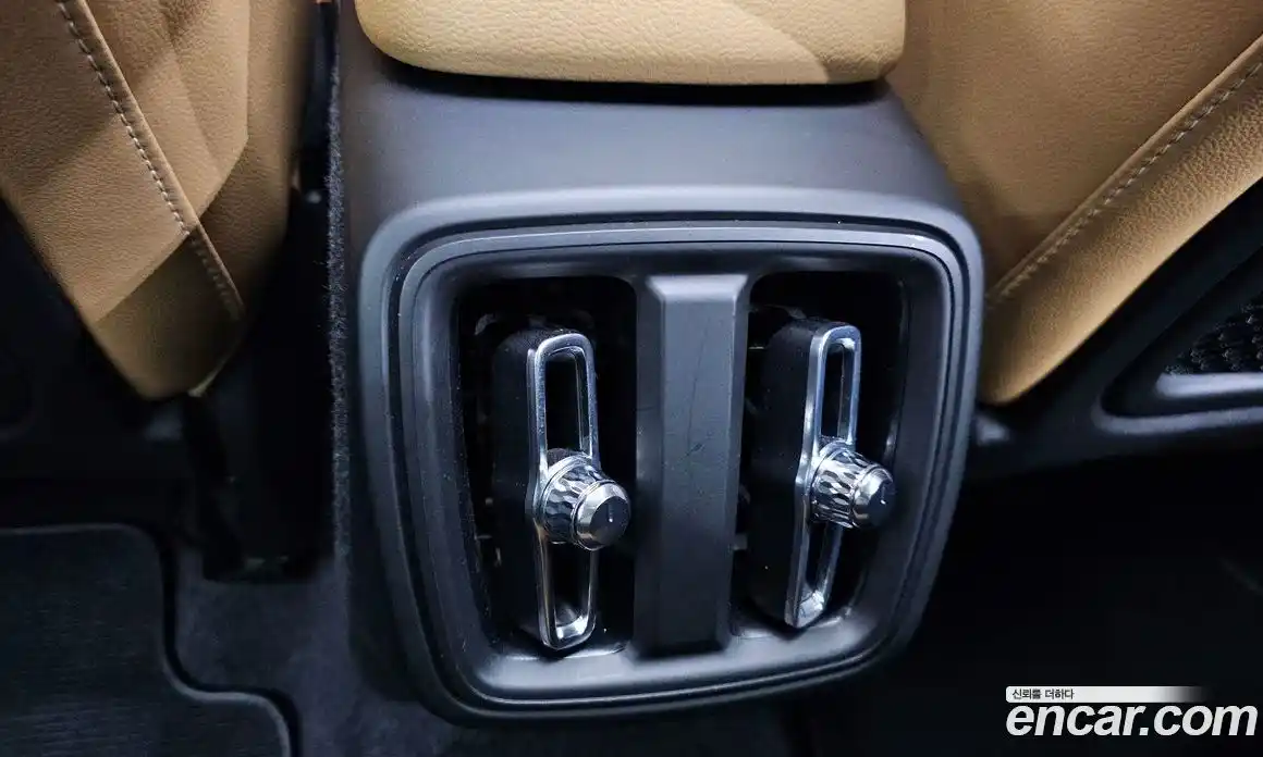 Volvo XC40 2021 2.0 Автомат в Москве № 626268, фото 18