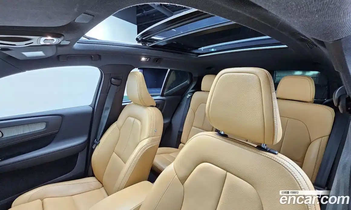 Volvo XC40 2021 2.0 Автомат в Москве № 626268, фото 19