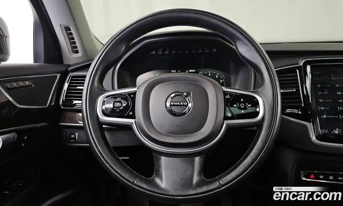 Volvo XC90 2018 2.0 Автомат в Москве № 626432, фото 13