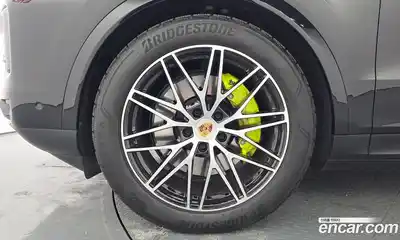 Porsche Cayenne 2024 3.0 Автомат в Москве № 626586, миниатюра 5