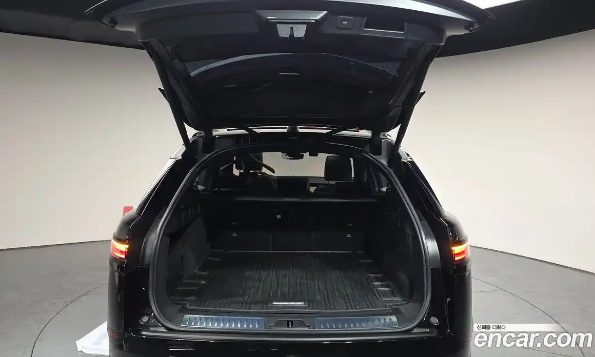 Land Rover Range-Rover Velar 2025 3.0 Автомат в Москве № 627317, фото 19