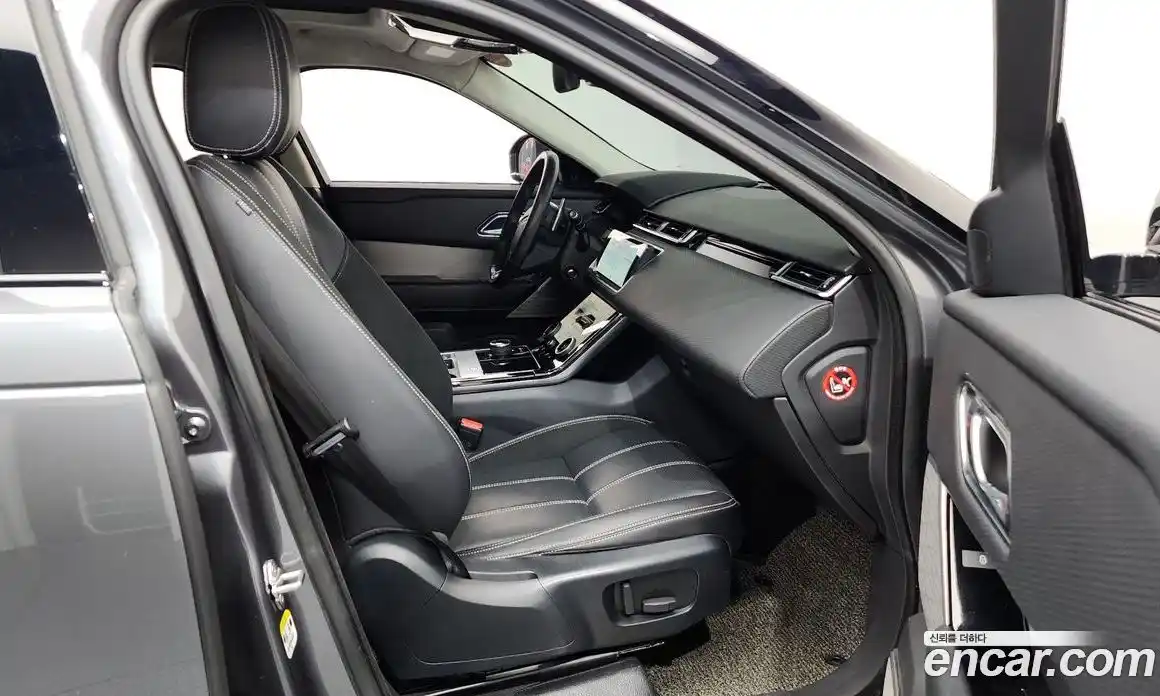 Land Rover Range-Rover Velar 2018 3.0 Автомат в Москве № 627430, фото 11