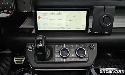 Land Rover Defender 2022 3.0 Автомат в Москве № 627434, миниатюра 12