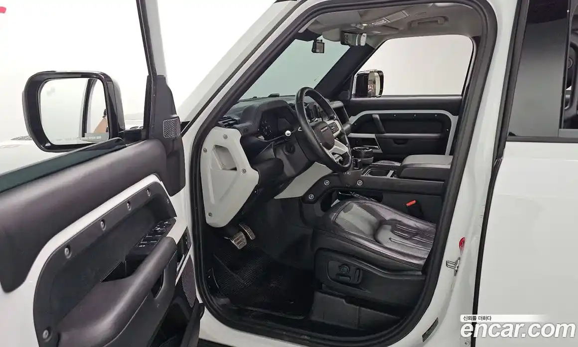 Land Rover Defender 2022 3.0 Автомат в Москве № 627434, фото 10