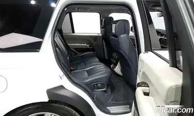 Land Rover Range-Rover 2017 4.4 Автомат в Москве № 627640, миниатюра 11