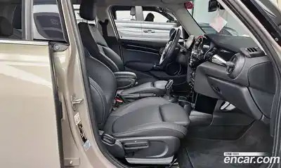 Mini Cooper 2024 1.5 Автомат в Москве № 627788, миниатюра 11