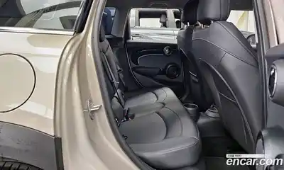 Mini Cooper 2024 1.5 Автомат в Москве № 627788, миниатюра 12