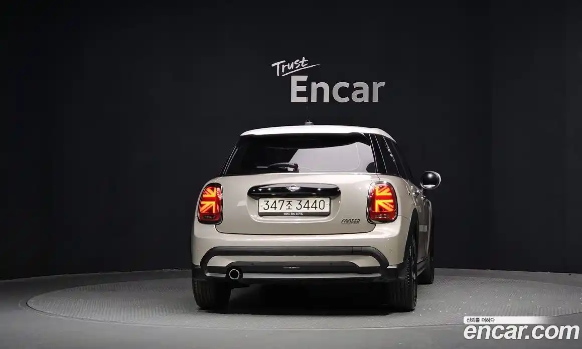 Mini Cooper 2024 1.5 Автомат в Москве № 627788, фото 4