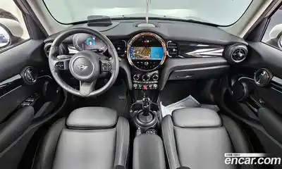 Mini Cooper 2024 1.5 Автомат в Москве № 627788, миниатюра 7