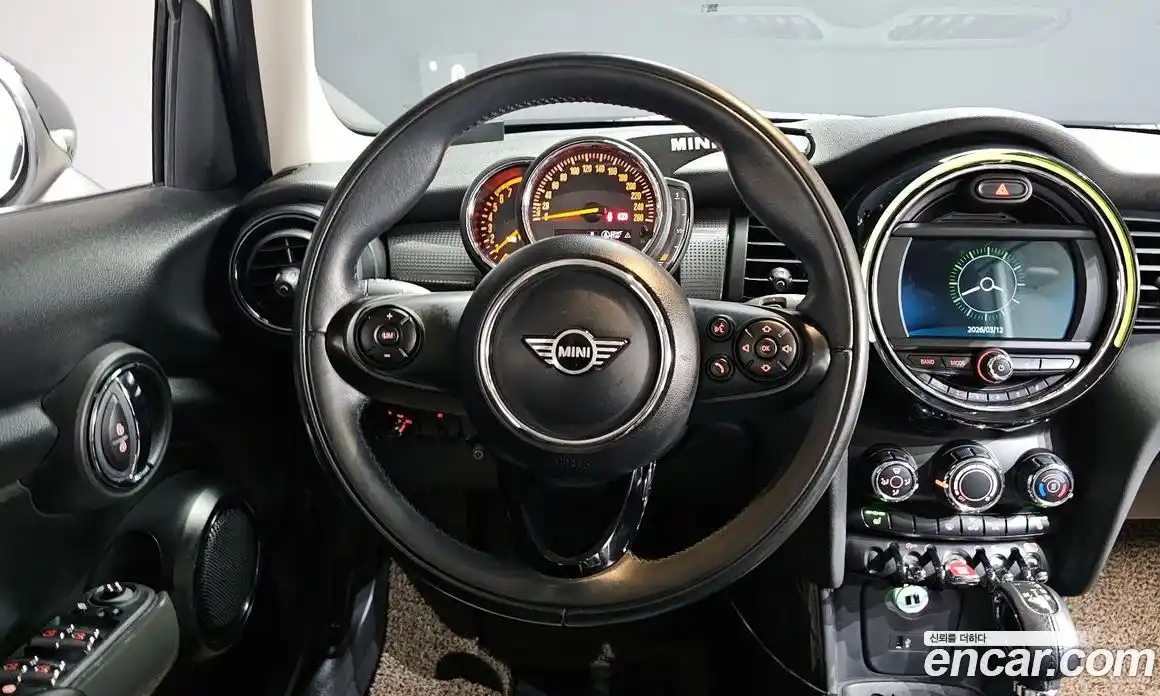 Mini Cooper 2019 1.5 Автомат в Москве № 627839, фото 13