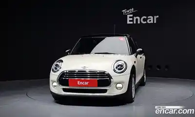 Mini Cooper 2019 1.5 Автомат в Москве № 627839, миниатюра 3