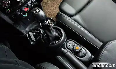 Mini Cooper 2019 1.5 Автомат в Москве № 627839, миниатюра 9