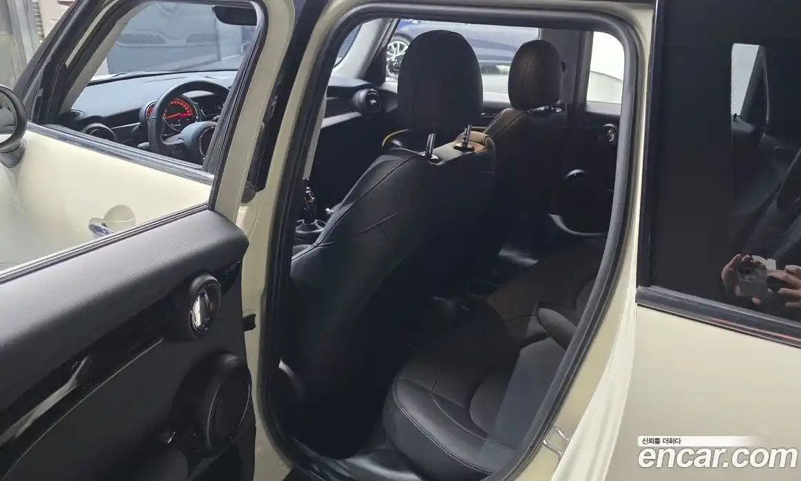 Mini Cooper 2023 1.5 Автомат в Москве № 627845, фото 13